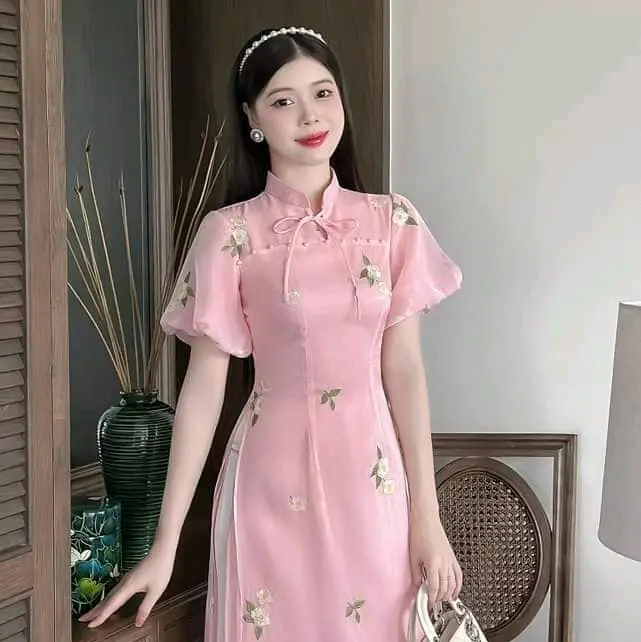 Áo dài cách tân 4 tà thêu hoa
