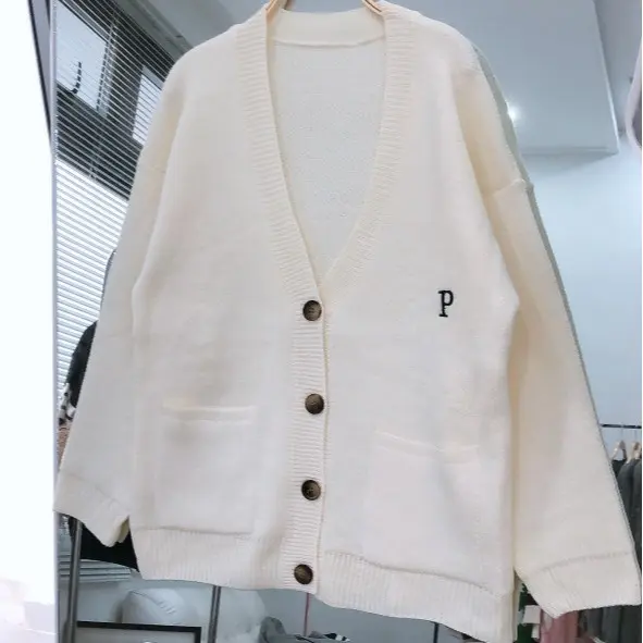 Áo Cardigan Len Chữ P 4 Cúc Form Rộng Chất Len Dày Vừa