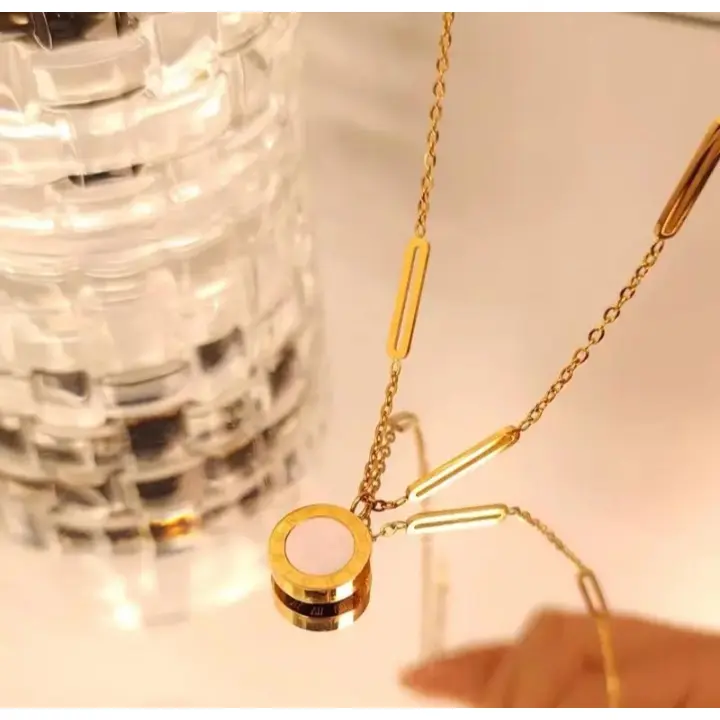 Kalung Titanium Wanita Bulat Hitam Anti Karat Luntur 3