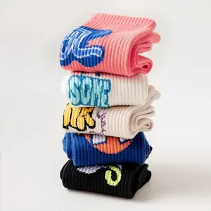 COZY Kaos Kaki Fashion Simpel Kekinian  Wanita Yang Cakep Banget Y3560