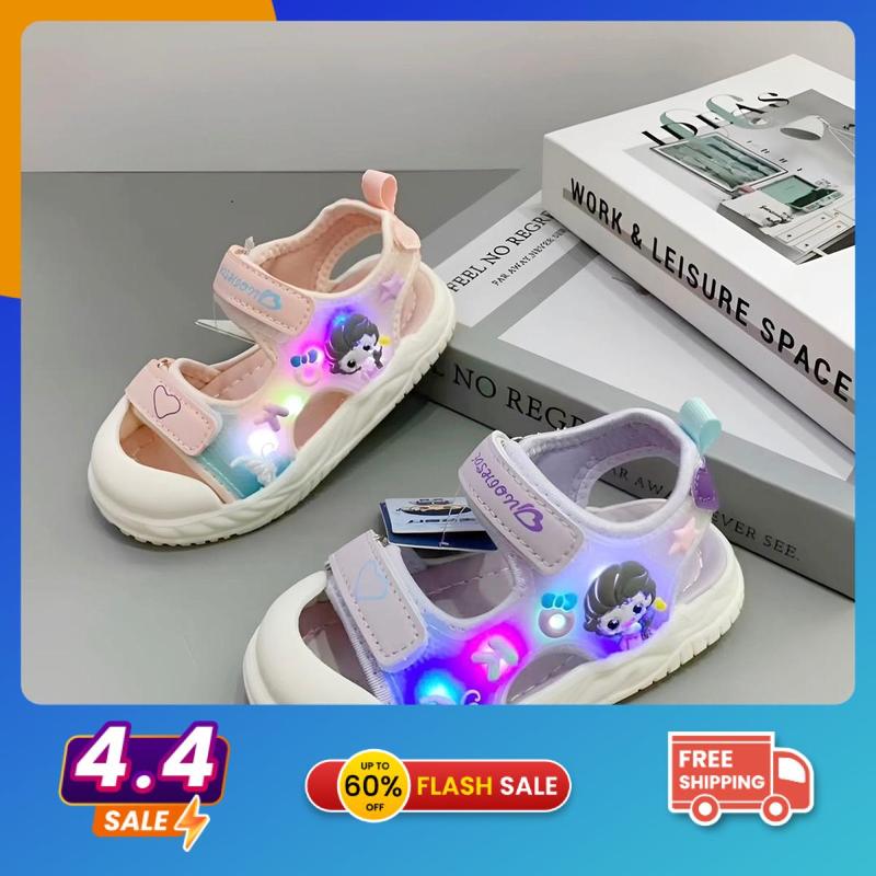 Dép Quai Hậu Có Đèn Hoạ Tiết Cô Gái Mũi Hở Chống Tuột Cho Bé Gái Mang Đi Học, Đi Chơi, Quai Dán, Đế Cao Su Mềm Chống Trượt. giay deptreem dép girl phố cấp một