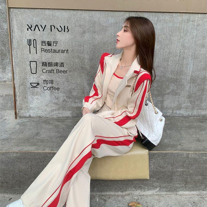 Product Introduction of Bộ Ba Mảnh Cho Nữ, Thanh Lịch Và Thiết Kế Mới, Cao Cấp Và Đẹp Mắt, Chắp Vá, Dây Kéo Cài Cửa, Áo Khoác Ngắn, Quần Ống Rộng, Cạp Cao, Bó Sát, Thích Hợp Cho Mùa Thu Và Mùa Đông 6