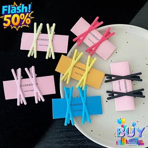 กิ๊บติดผมข้างไขว้ สีพาสเทล พร้อมส่ง สำหรับสาวๆ คลิปปากเป็ดโดปามีน สไตล์ดาราอินเทอร์เน็ต เหมาะสำหรับหน้าม้าและผมเสีย เครื่องประดับผมศีรษะด้านหลัง ดีไซน์สวย ทันสมัย ปี 2025