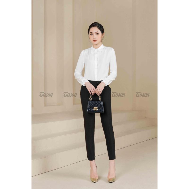 Áo sơ mi thô đũi trắng cổ đức dài tay, nẹp xếp nơ 12330W01 Toson 3