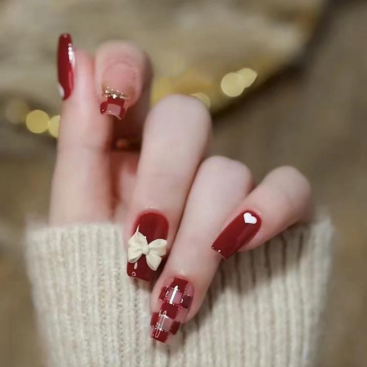Product Introduction of Handmade Wear Armor Nail Stickers Butterfly Love Chessboard Grid Jelly Glue Fake Nails 1