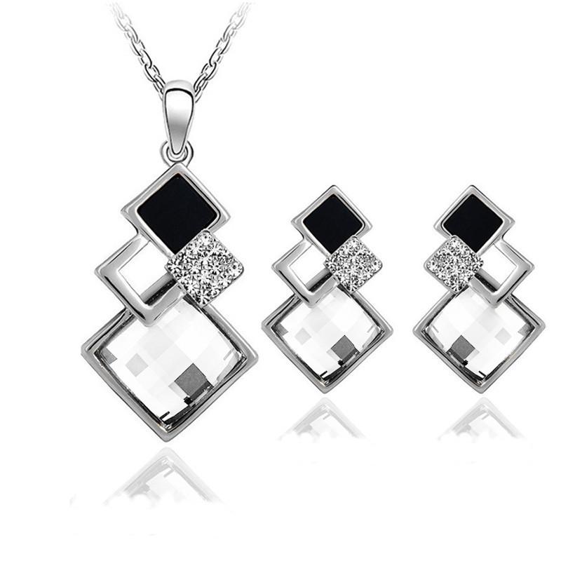 Product Introduction of Fashion Temperament Jewelry Set for Women, Classic European and American Geometric Square Crystal Acrylic 9