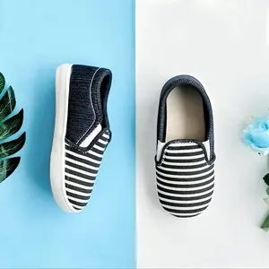 Sepatu anak laki-laki salur hitam Fashion