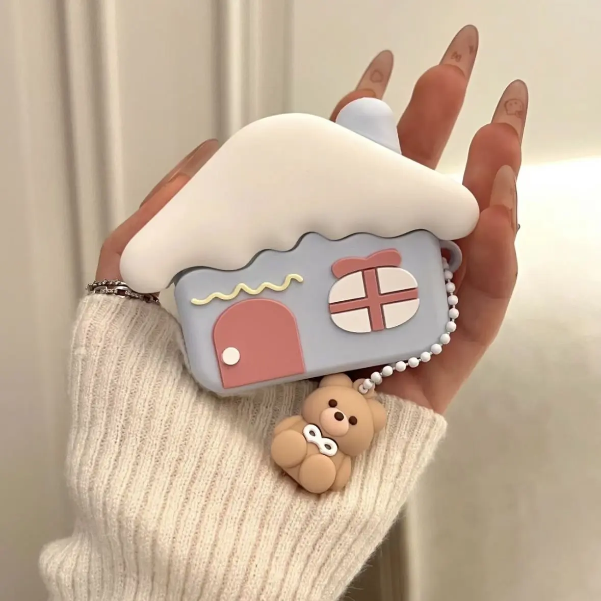 เคสหมีบ้านหิมะ ดีไซน์น่ารัก เข้ากันได้กับ AirPods Pro2 และ Pro 1 2 3 หูฟังบลูทูธ กล่องชาร์จ เคสหูฟังป้องกัน