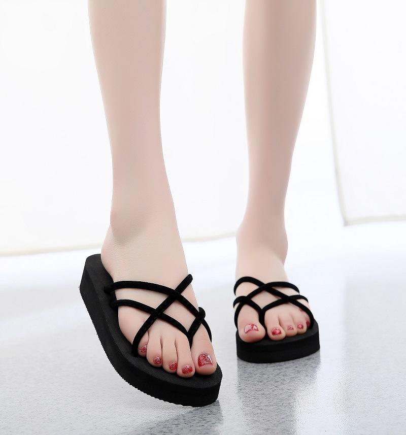 Product Introduction of Beach Beach Korean Flip-flops Women's Shoes 9