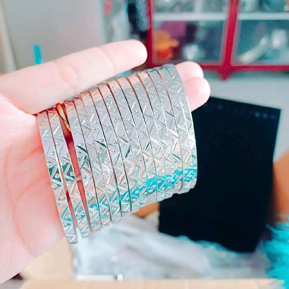 Vòng 4 li chữ V inox cao cấp