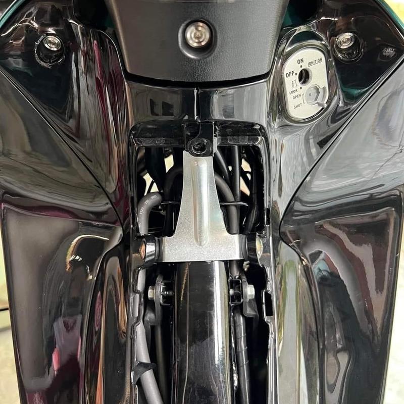 Pát giữa future 2 - chống bể dàn áo khi gắn baga