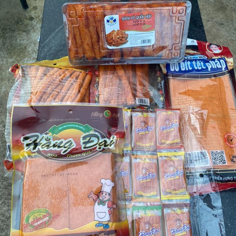 Combo 6 Món 1 Hộp Bánh Pò Quẩy, 1 Bịch 60 Gói Sườn Dê Hằng Đại,1 Gói Hằng Đại Miếng,1 Gói Snack Gân Bò,1 Gói Bò Bít Tết Pháp,1 Gói Gậy Đuôi Bò Ăn Vặt Tuổi Thơ