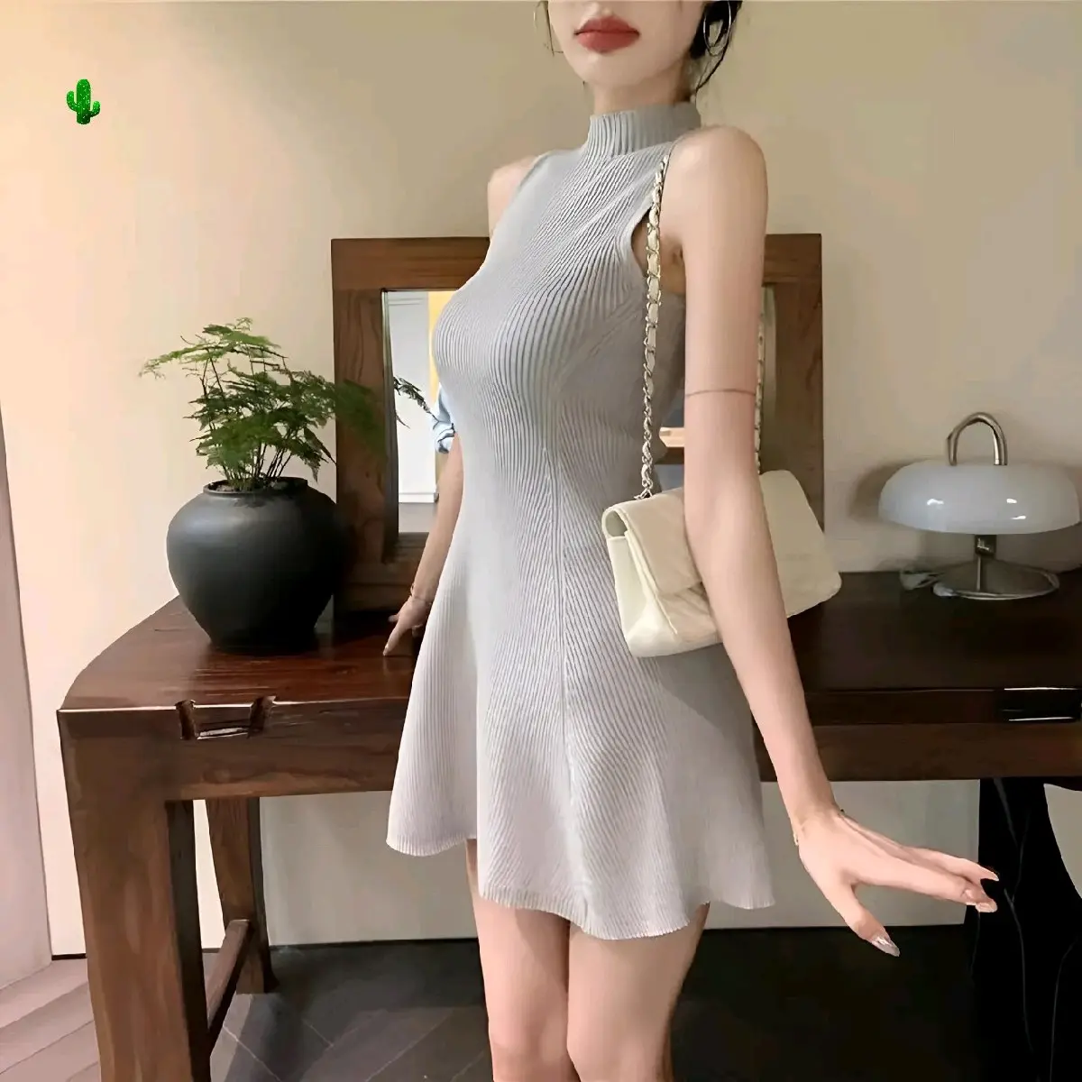 Đầm cổ lọ Kèm Quần Short Phong Cách Năng Động Women Nữ