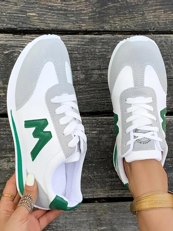 Women's Fashionable Patchwork Design Lace Up Low Top Sneakers, Casual Comfortable Breathable Sports Running Shoes, All-match Round Toe Shoes for Daily Wear 1