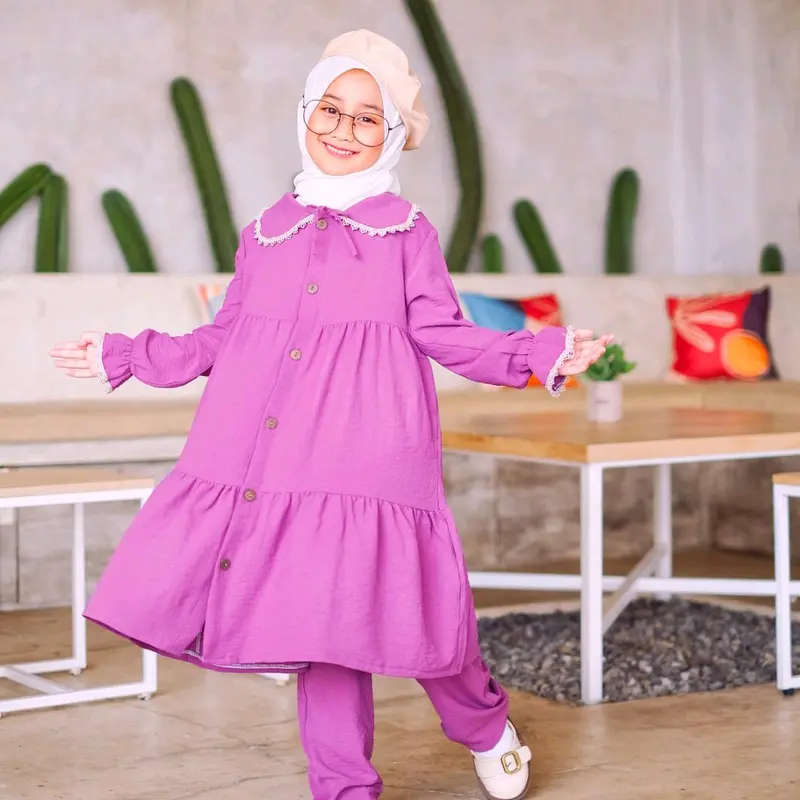 Baju One Set Setelan Stelan Celana Panjang Dan Atasan Tunik  Wanita Dewasa Muslim Crinkle Crengkle Kringkel Airflow Couple Ibu Dan Anak Perempuan Terbaru Kekinian Cantik Simple Elegant Pasangan Mewah Keluarga Polos 3