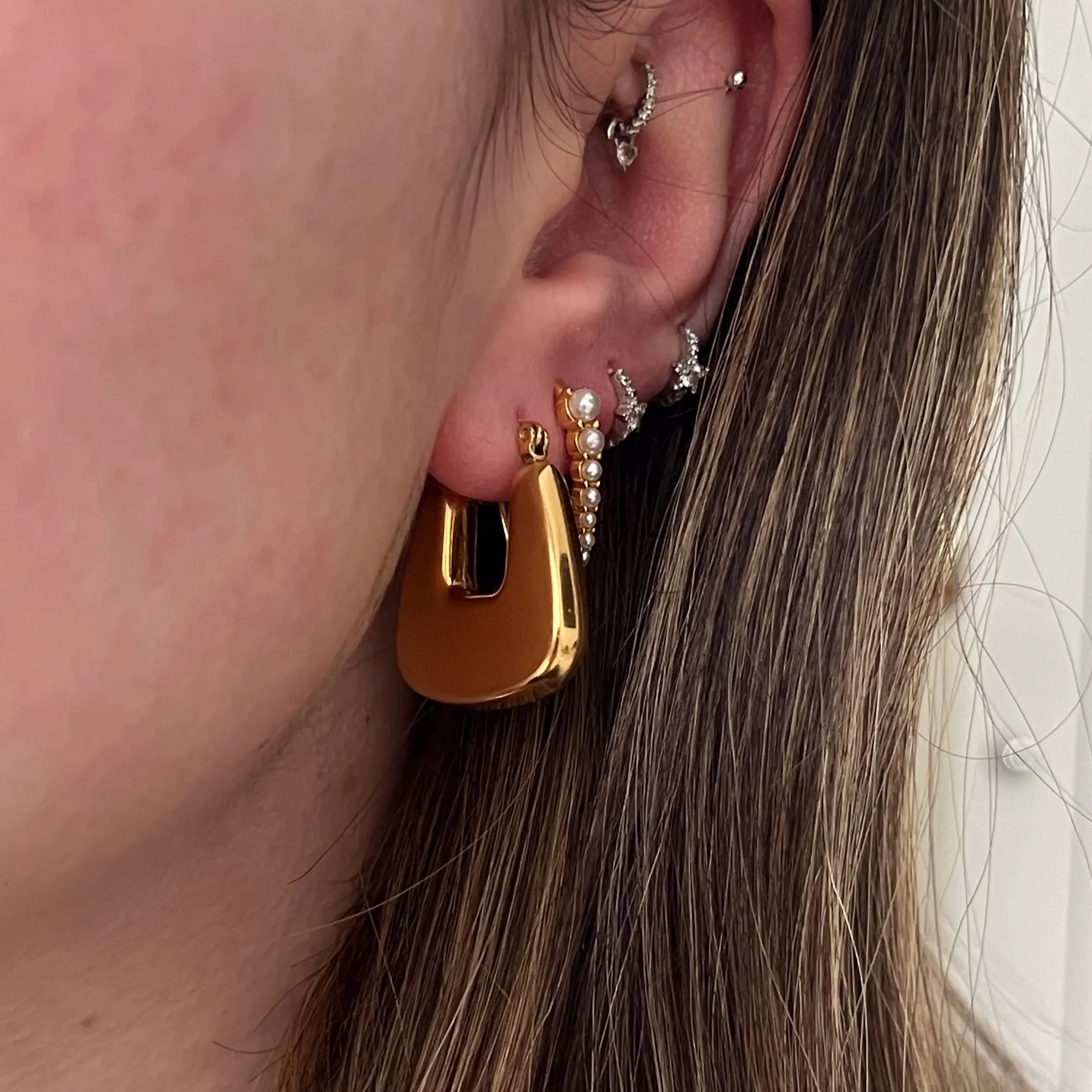 GLOWYBYCHLOE x VINX Maggie Hoops