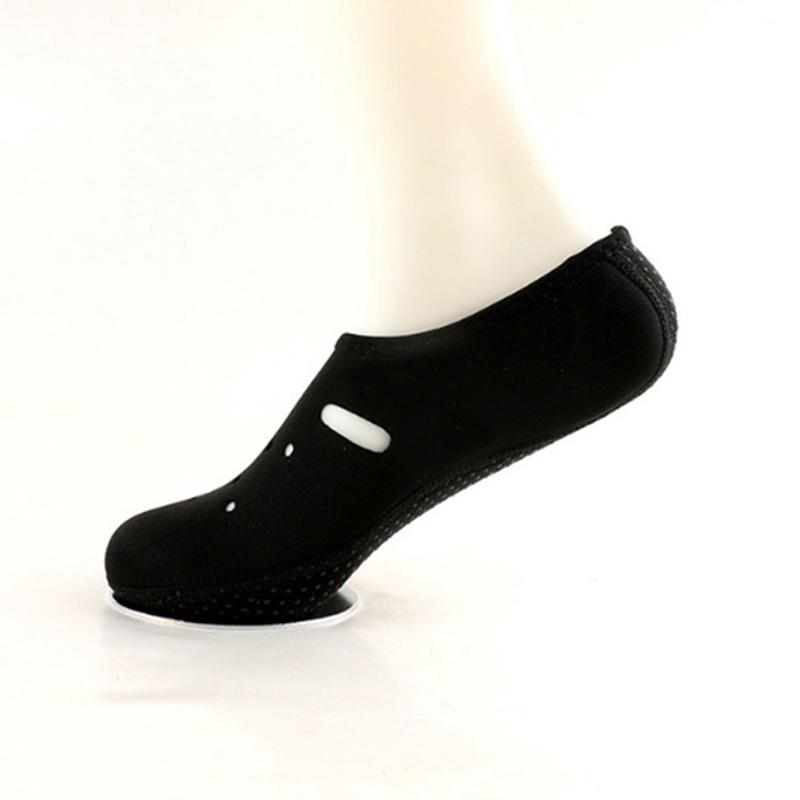 Product Introduction of Diving socks female male beach swimming water sports socks surfing diving snorkeling 34