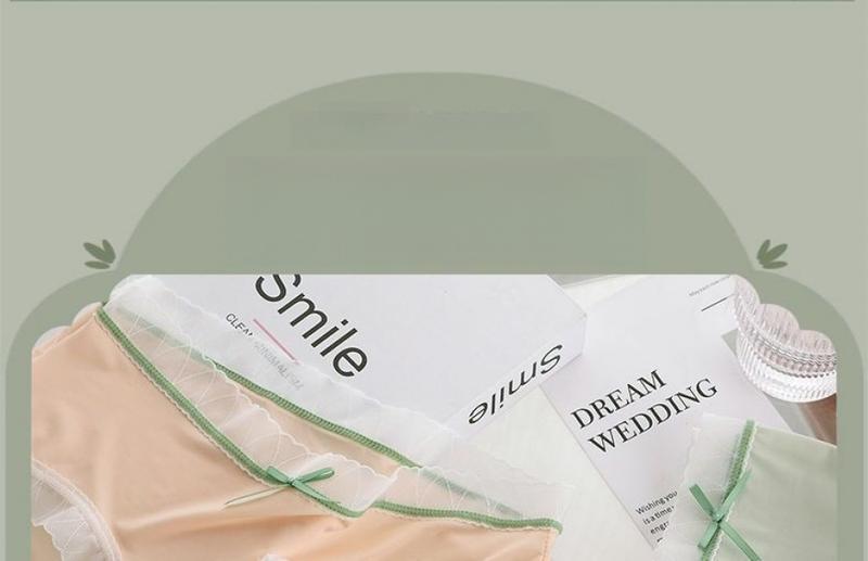 Product Introduction of 4 Pack Ice Silk Seamless Panties Ultra-Thin Quick-Drying Breathable Mid Waist Antibacterial Girl Student Briefs Lingerie Women Lady Basic Minimalist Womenswear Comfort Innerwear Seamless Ice Silk Low Waist Panty 3