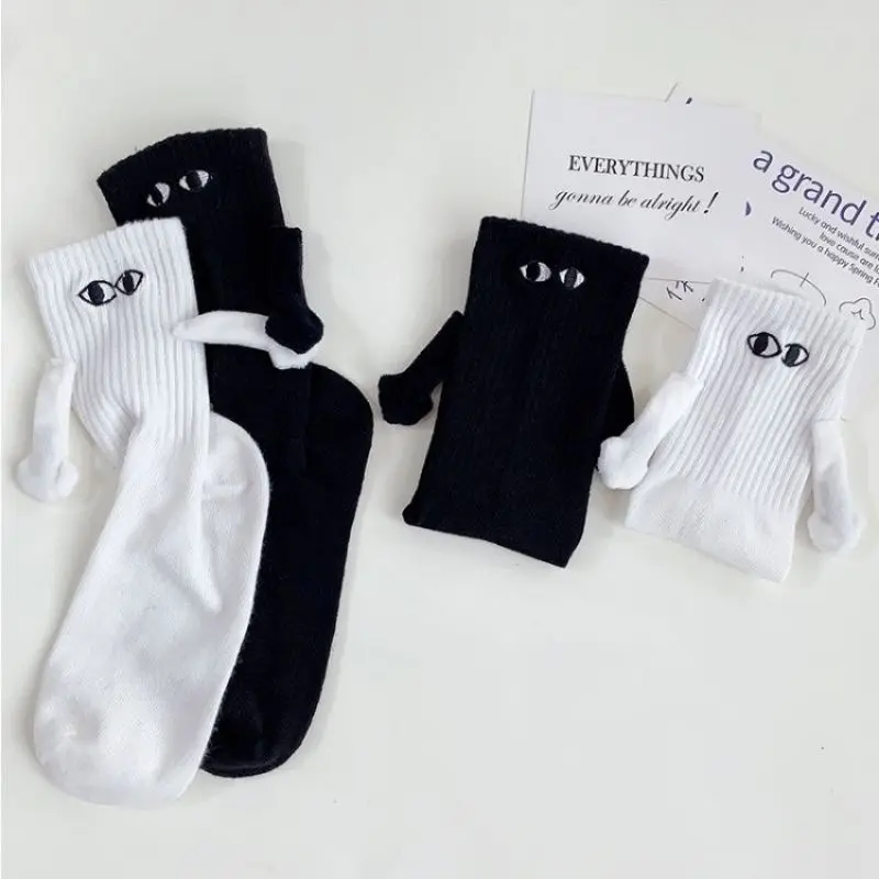 KAOS KAKI COUPLE TANGAN GANDENGAN/ KAOS KAKI COUPLE LUCU/ KAOS KAKI PANJANG 4