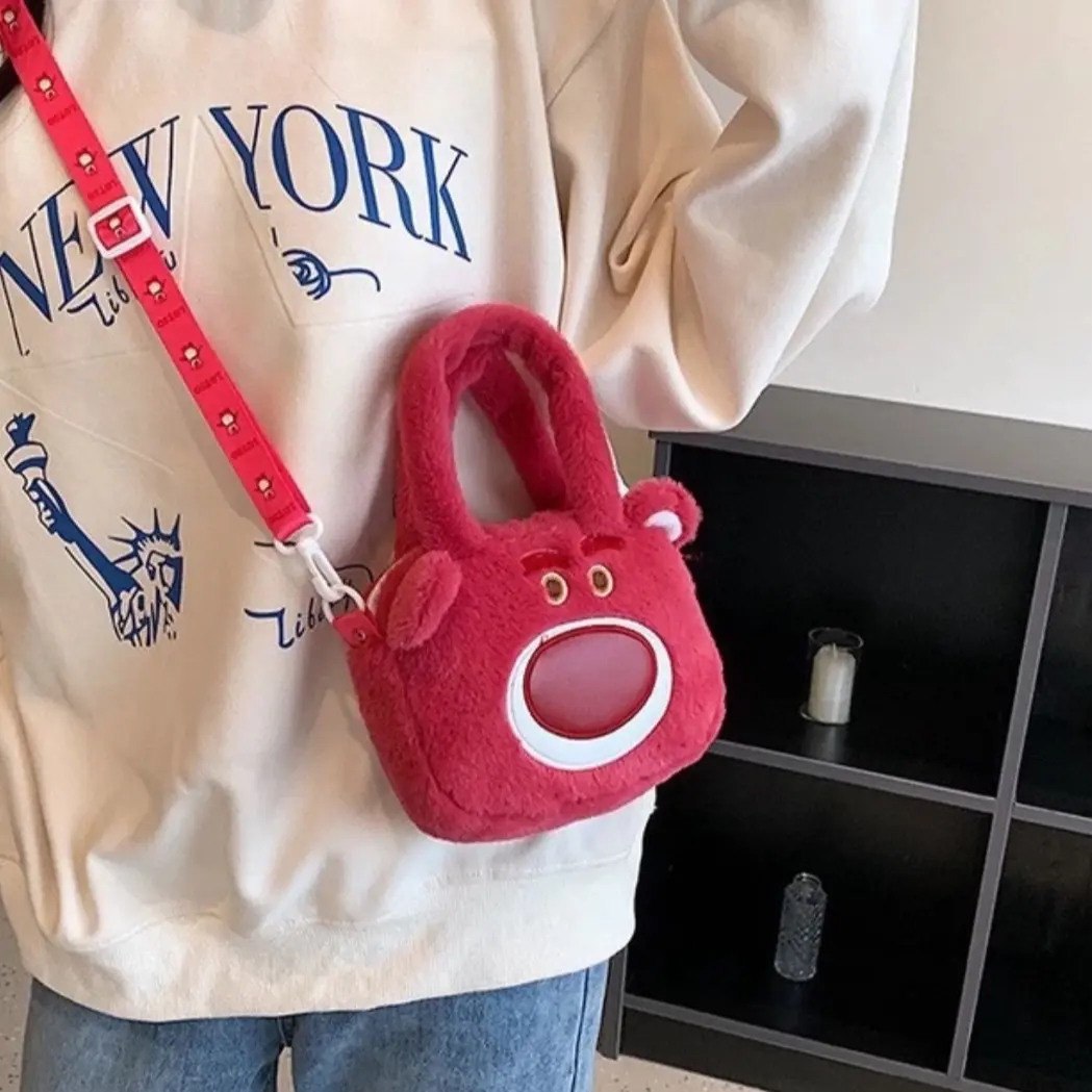G8 Túi đeo vai đeo chéo Gấu dâu hồng Lotso 21cm xinh xắn dễ thương