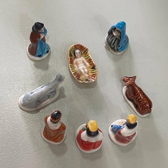 Bộ Noel mini 1.5cm trang trí chỉ có tượng không gồm đồ để tượng