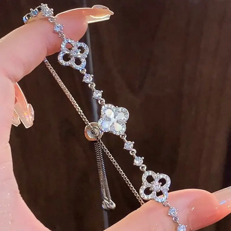 Four petal zircon flower bracelet with a light luxury and high-end feel, with adjustable temperament and a new style of jewelry for women 3