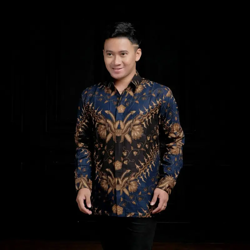 Baju batik pria lengan panjang modern - Kemeja batik pria lengan panjang - Batik pria 4