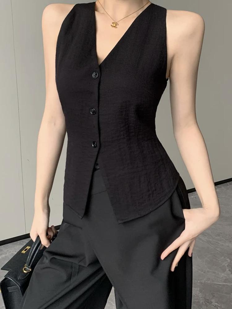 Product Introduction of French Retro Style Vest for Women Summer 2025 New Slim Fit Fashionable Design Sleeveless Top 5