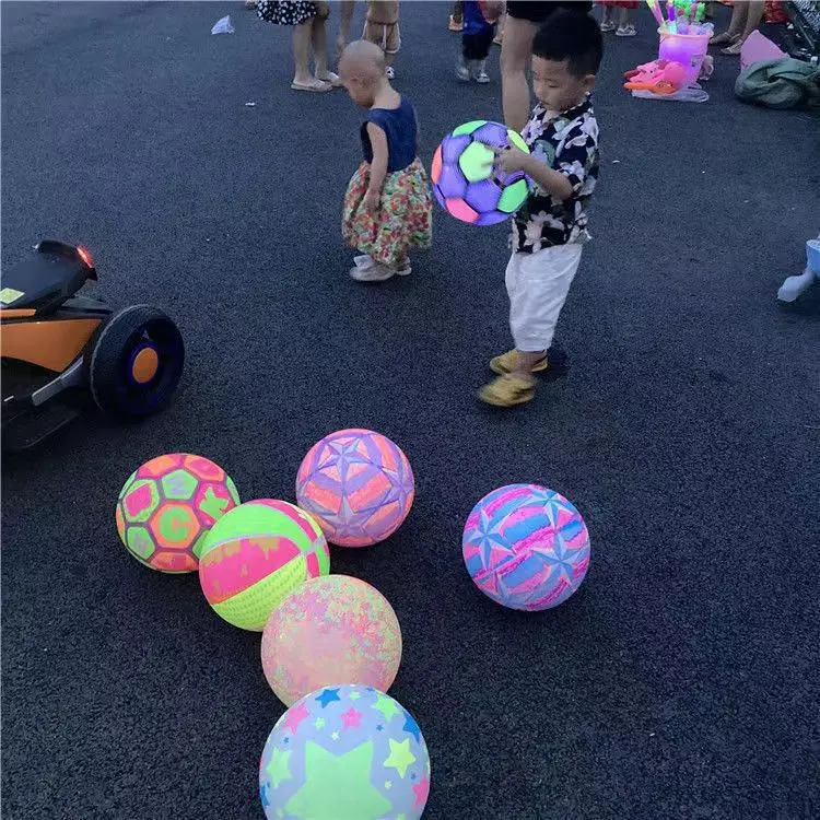 MK Mainan Bola Karet Motif Warna Warni Menyala Lampu LED Mainan Bola Anak Toys 4