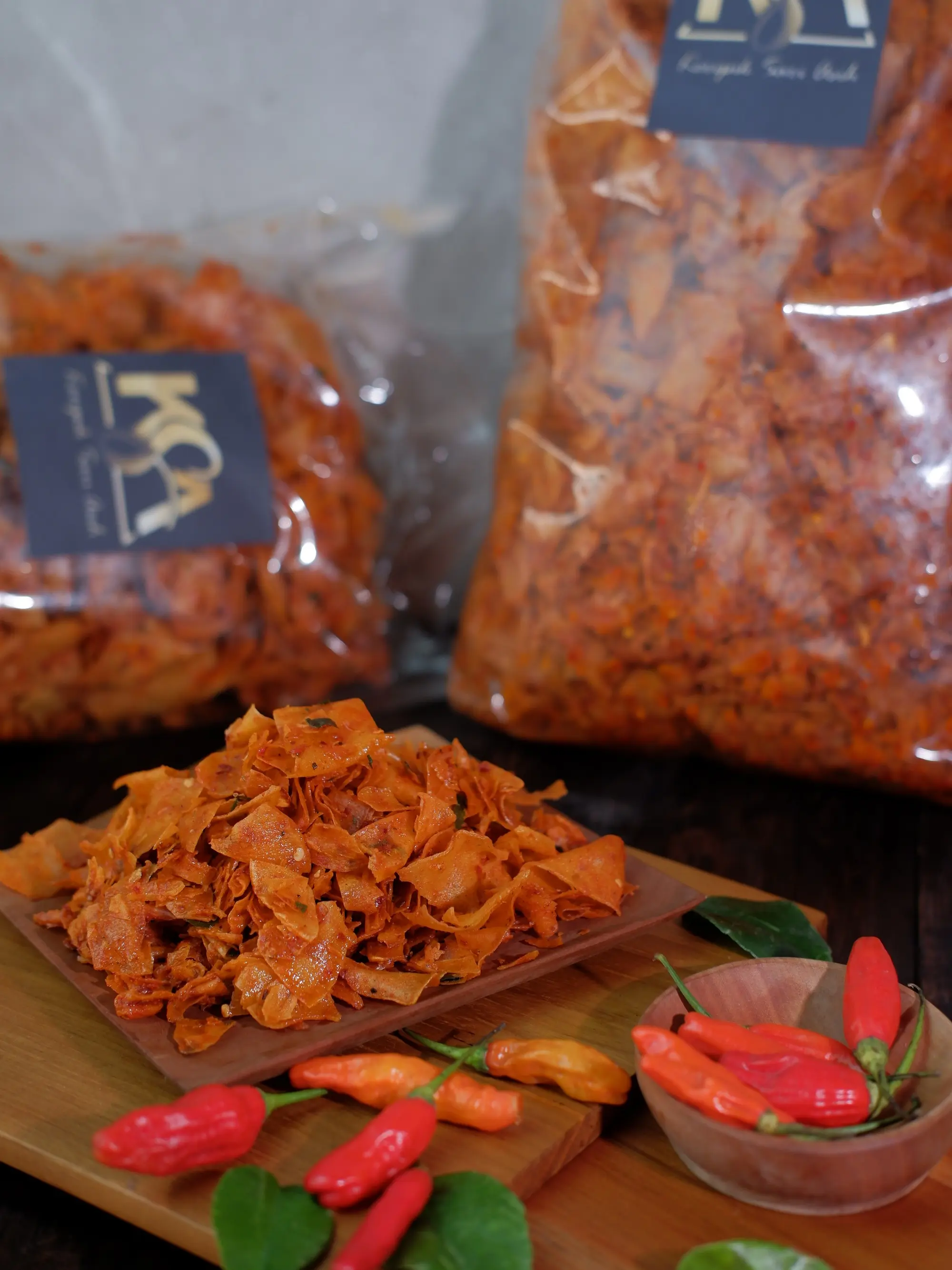 1 Kg Keripik Kriwil Pedas Gurih Tanpa Daun Jeruk Food Snacks Cemilan Makanan Kerupuk snack jadul