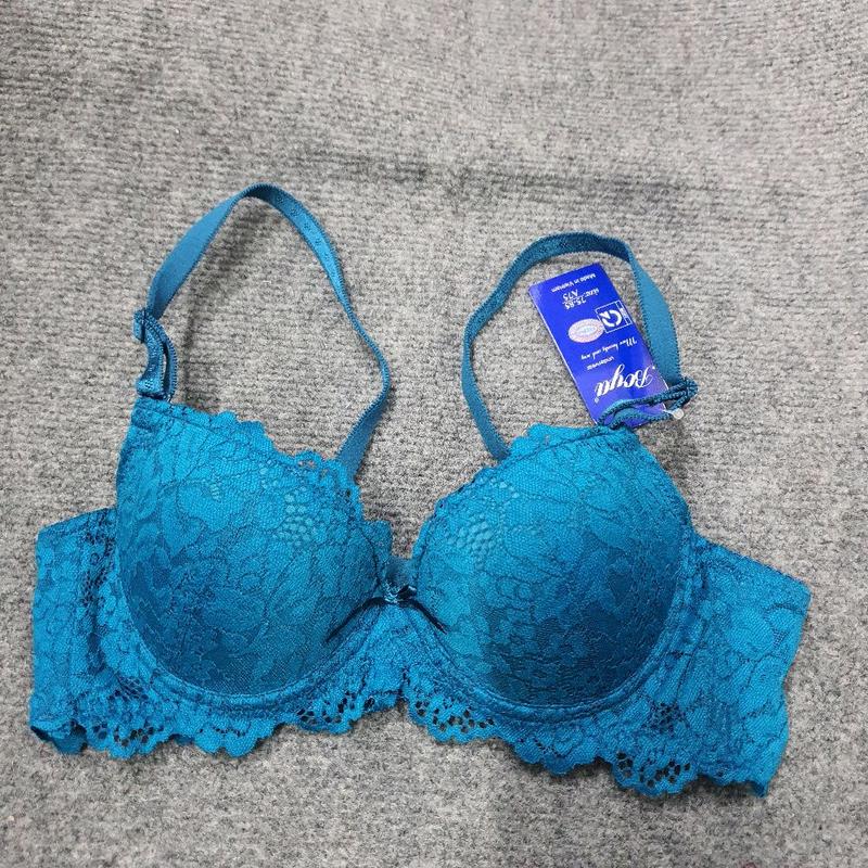 Áo Boya ren( mã 522).mút 1cm,có gọng,quả tròn quai ngang,độ che phủ 3/4 9