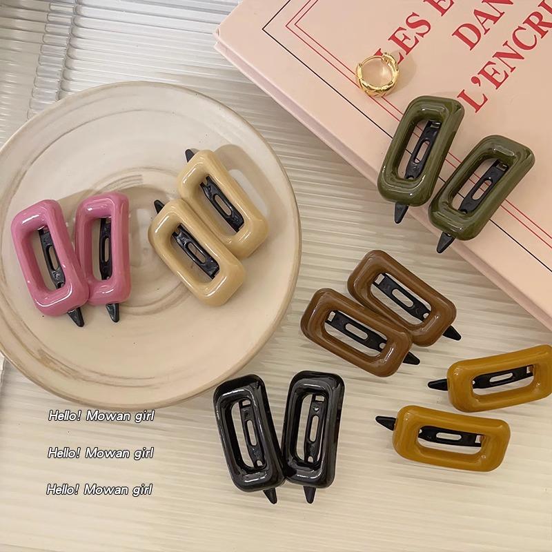Product Introduction of Kẹp Tóc Vuông, Màu Hồng Ngọt Ngào Dễ Thương, Dành Cho Nữ, Đơn Giản Và Dễ Phối Đồ, Kẹp Tóc Mái Bên, Thích Hợp Cho Tóc Con, Kẹp Tóc Người Nổi Tiếng Trên Internet, Phụ Kiện Đội Đầu, Thời Trang 0