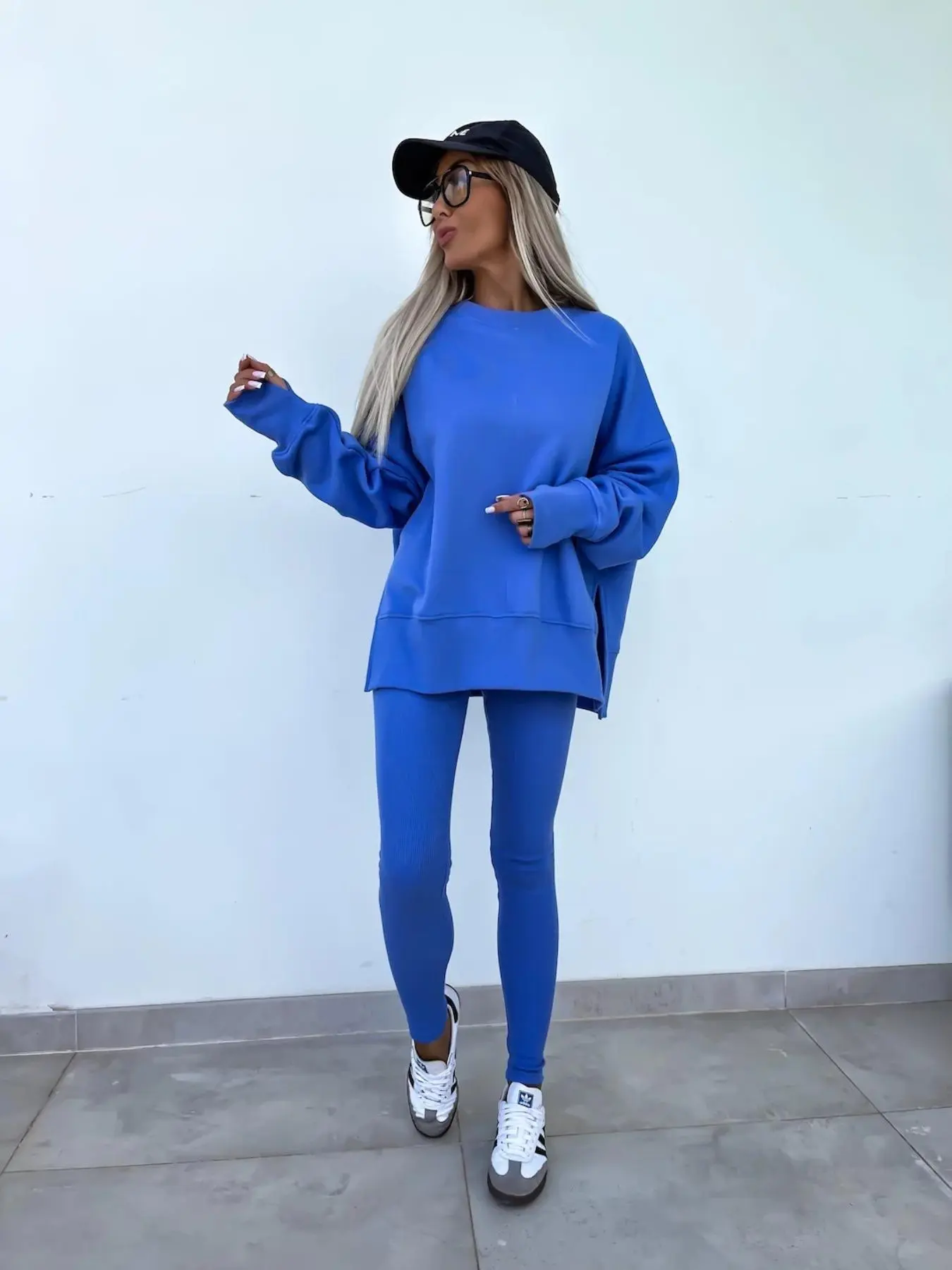 【Fashionwave Collection】 Two-Piece Set Women's Solid Drop Shoulder Split Hem Sweatshirt & Elastic Waist Pants, Casual Fashion Cozy Round Neck Long Sleeve Pullover & Skinny Trousers for Daily Outdoor Wear, Women's Lounge Clothing for Spring & Fall