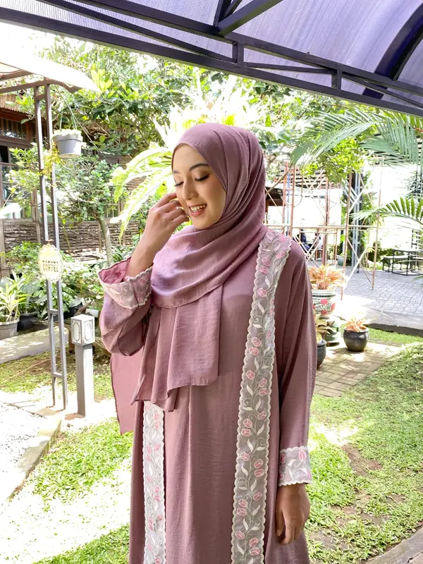Zakia Abaya Santorini Silk Premium Friendly Busui Bordir Mewah Lebaran abaya  syakila 5