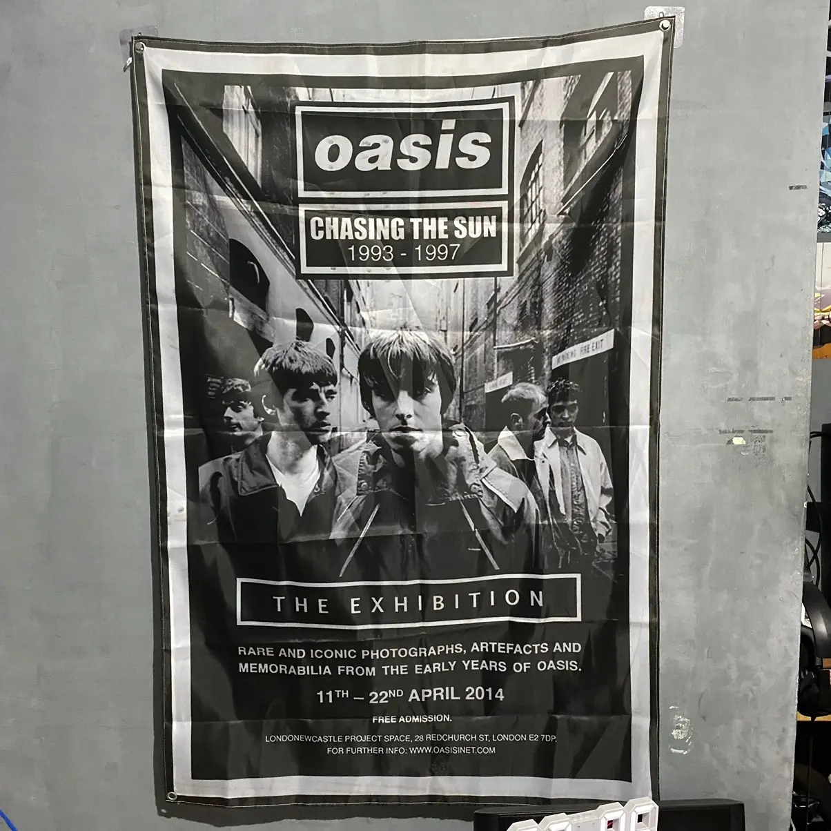 Miniflag/Flag/Banner/Bendera/Tapestry/Poster Kain/Dekorasi/Spanduk/Bendera Band Oasis Black And White