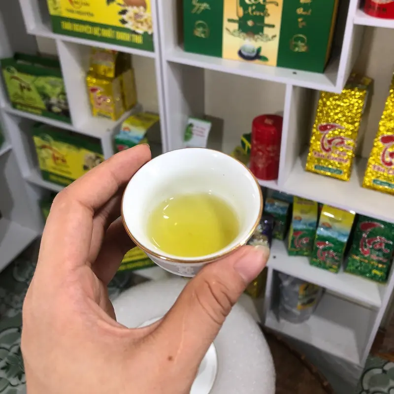 Trà Đinh Cao Cấp Tân Cương 1200k/1kg. Hái mỗi đầu búp trên cùng của búp trà.thơm cốm non xanh nước hậu cực kỳ tốt Nước Trà Tea 2