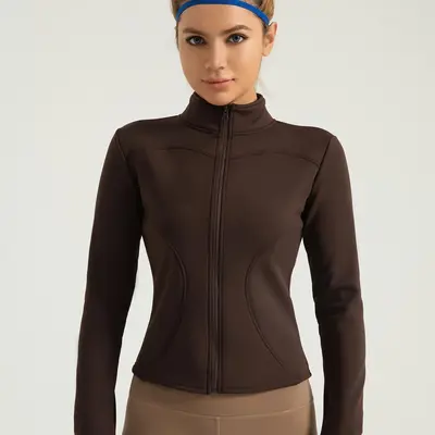 Lululemon purchases Women's zippered mock neck coat in autumn and winter