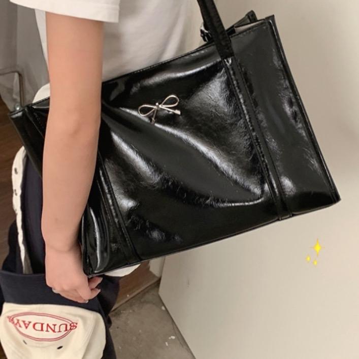 Túi Tote Đính Nơ Đeo Vai Balo Da Mềm 2 Màu 4