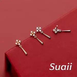 [Suaii] Anting-Anting Modis dengan Ranting Titis Berlian Hiasan Clover Kecil dan Elegan A631