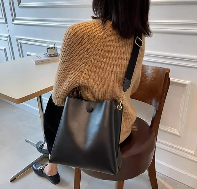 Tas Selempang Wanita Poffi Polos dapat dijadikan totebag atau bahu Slingbag 3