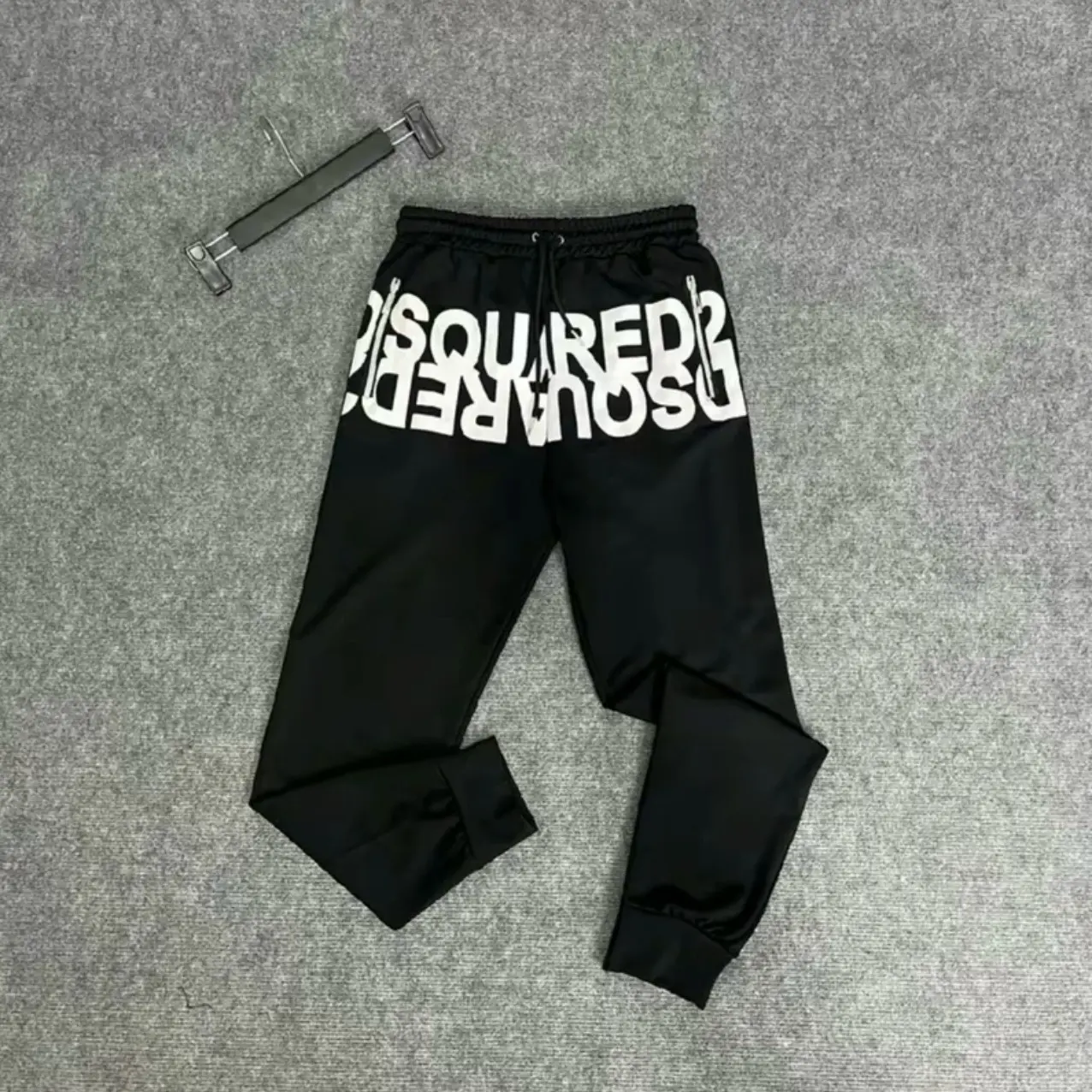 QUẦN JOCGGER NỈ NAM IN ĐSQ  CHỮ NGANG CHẤT NỈ MỀM MỊN
