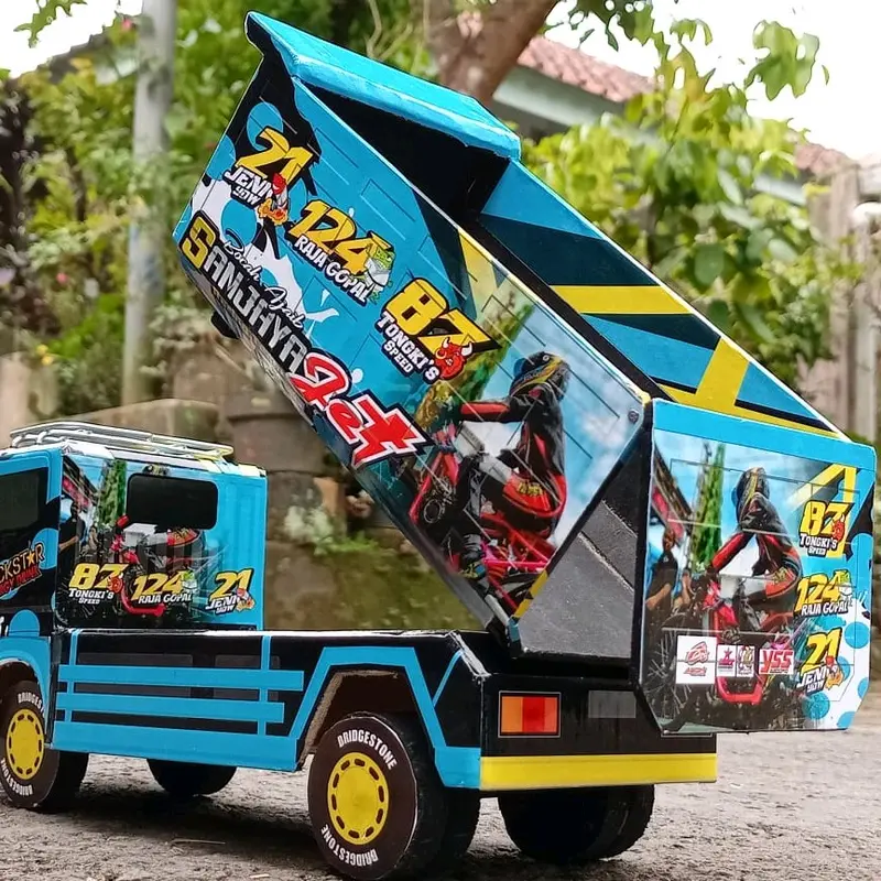 Miniatur rc truk canter Set Hadiah Pengendali Jarak Jauh Game Elektrik Cowok Cewek Beraneka warna Pendidikan dump truk canter Kado Lampu Roda 3