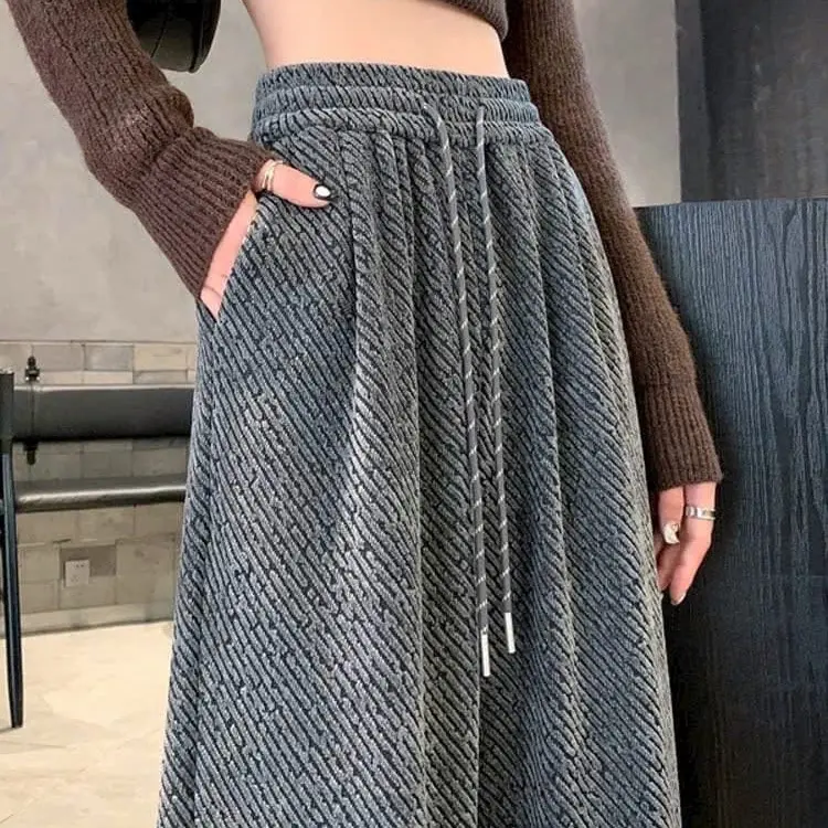 Quần suông dạ nhung kim tuyến , chất vải mềm ,êm ,ấm, không nhăn nhàu. Pants nữ Women  Voi