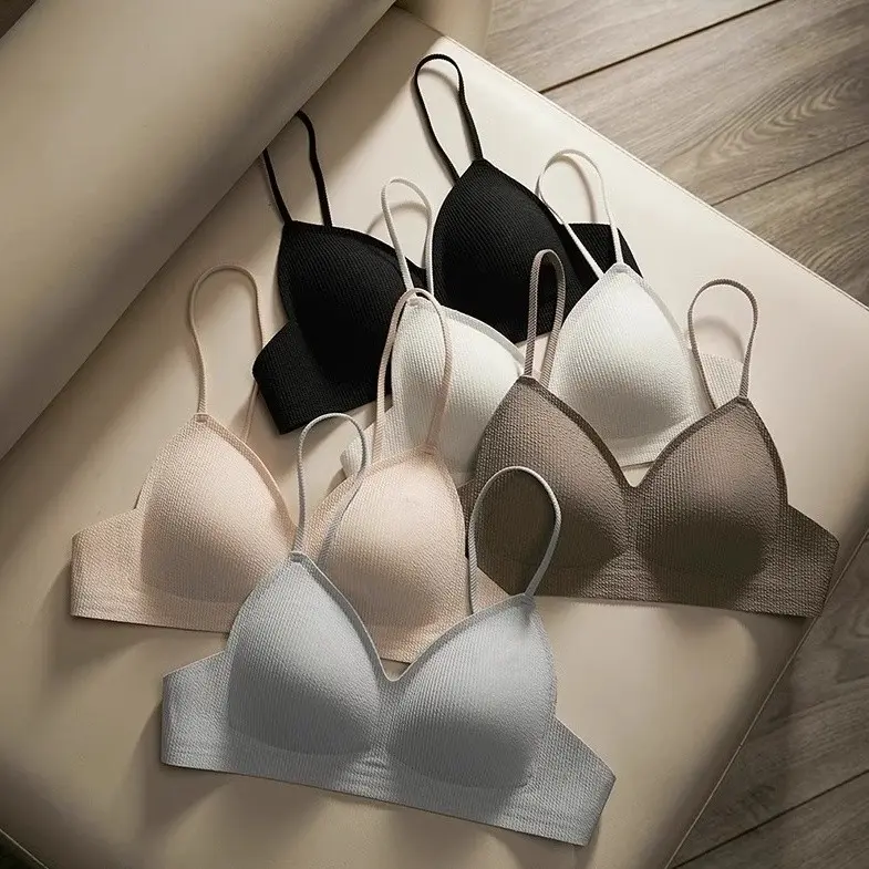 French style lingerie for women, with a seamless design and thin, no steel rims, small breasts gathered tightly, no empty cups, triangular cups, beautiful backless bra