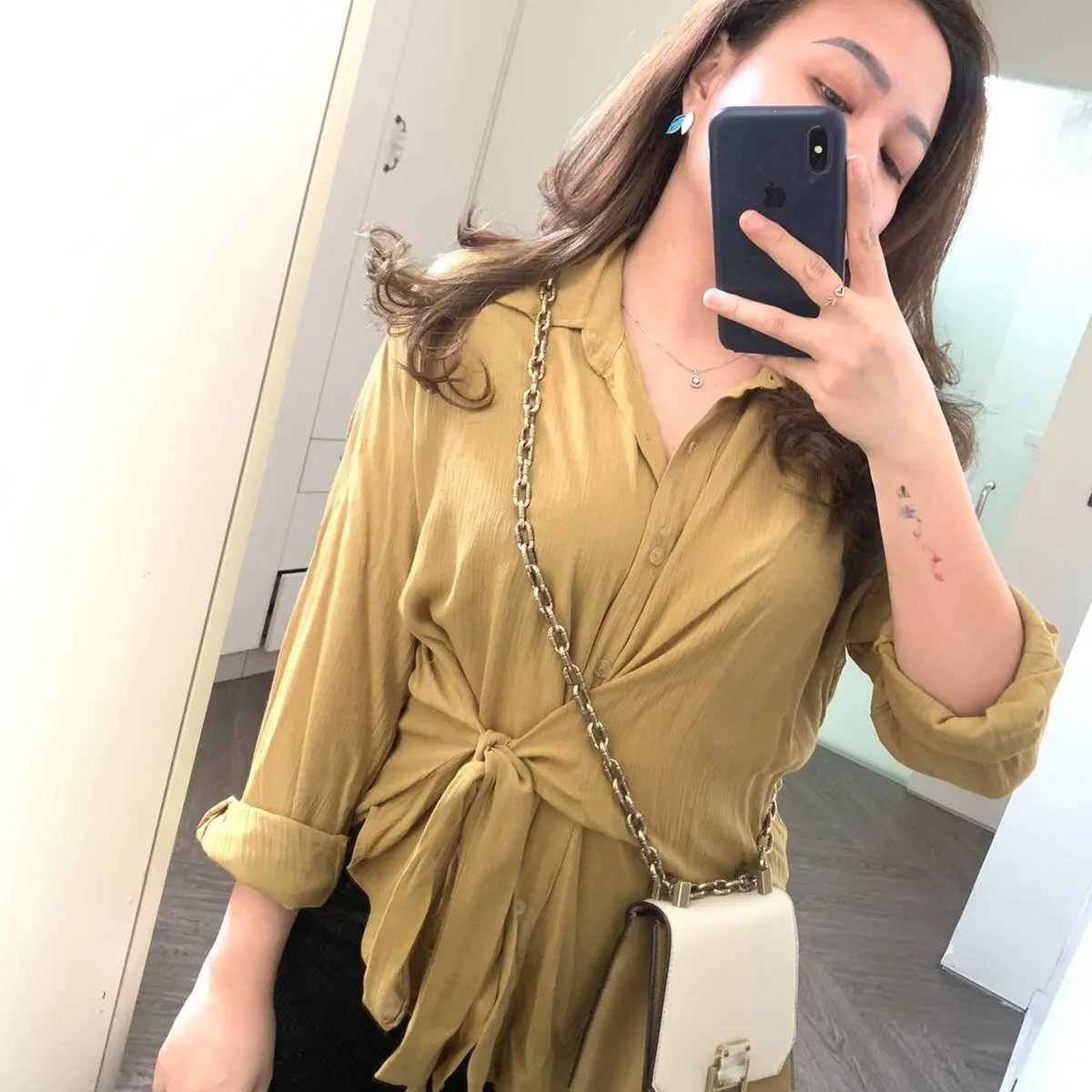 Kemeja Ayra Bow Shirt Tali Ikat Polos Crinkle Lembut Atasan Top Panjang Baju Nyaman  Wanita  Basic