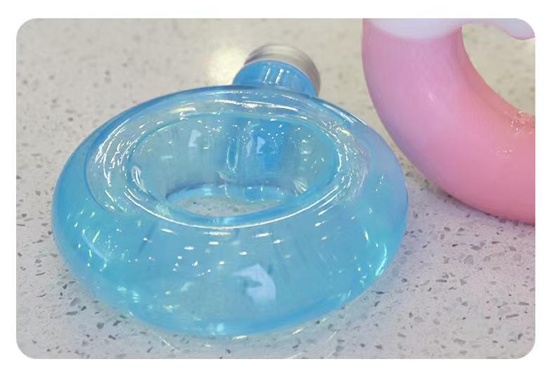 Product Introduction of 5/10pcs New Heart Water Bottle Food-graded Transparent PET Milk Tea Shop Cup Wedding Party Gift Cola Juice Drinks Bottles 500ML 18