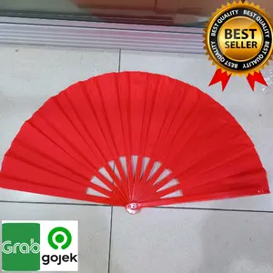 kipas pentas merah fengshui 30 cm