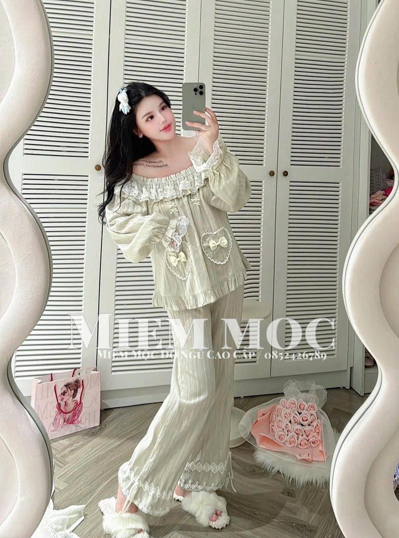 Product Introduction of Pijama xanh cổ phối đính nơ siêu xinh freesize  Nữ Áo Ngủ 4