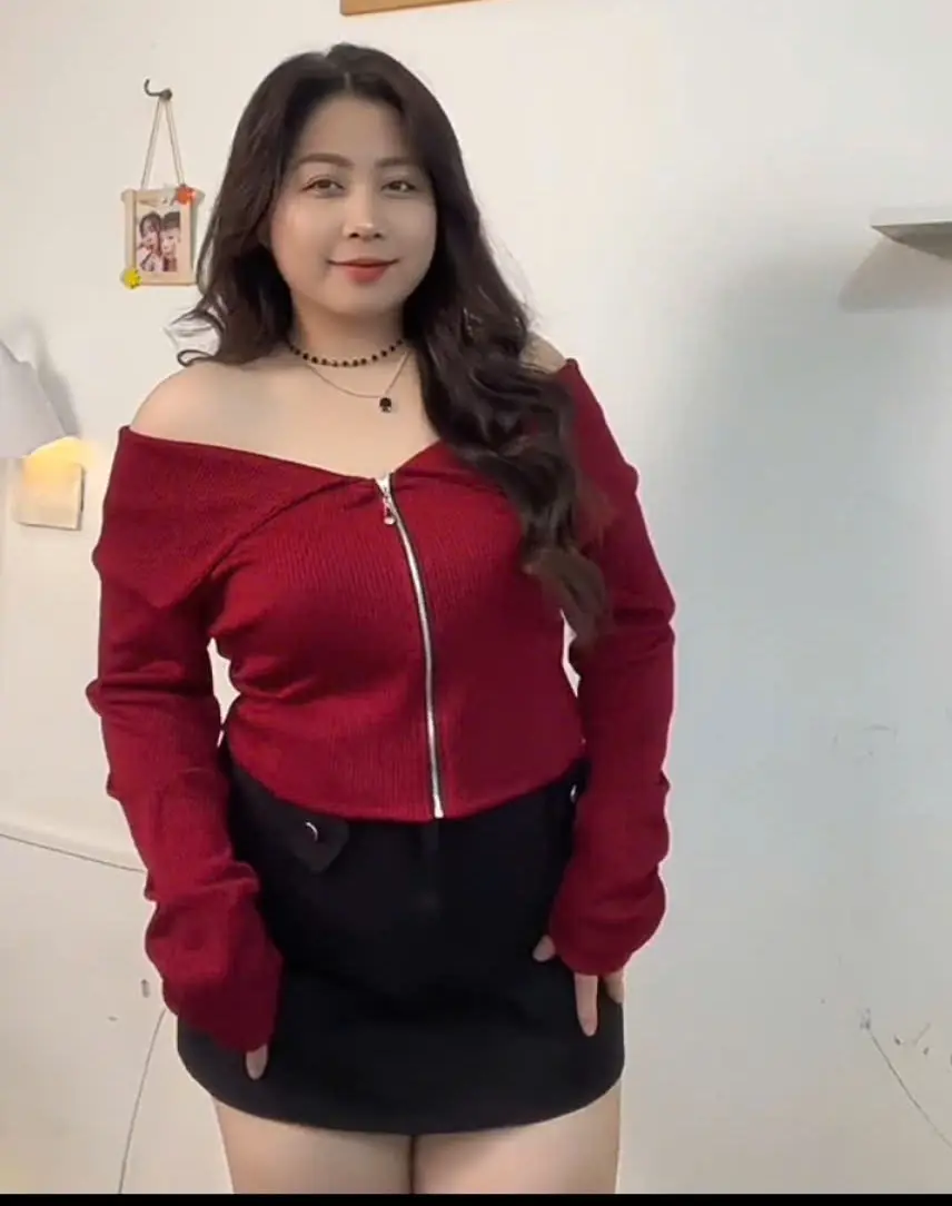 Áo croptop thun gân tay dài trễ vai L007