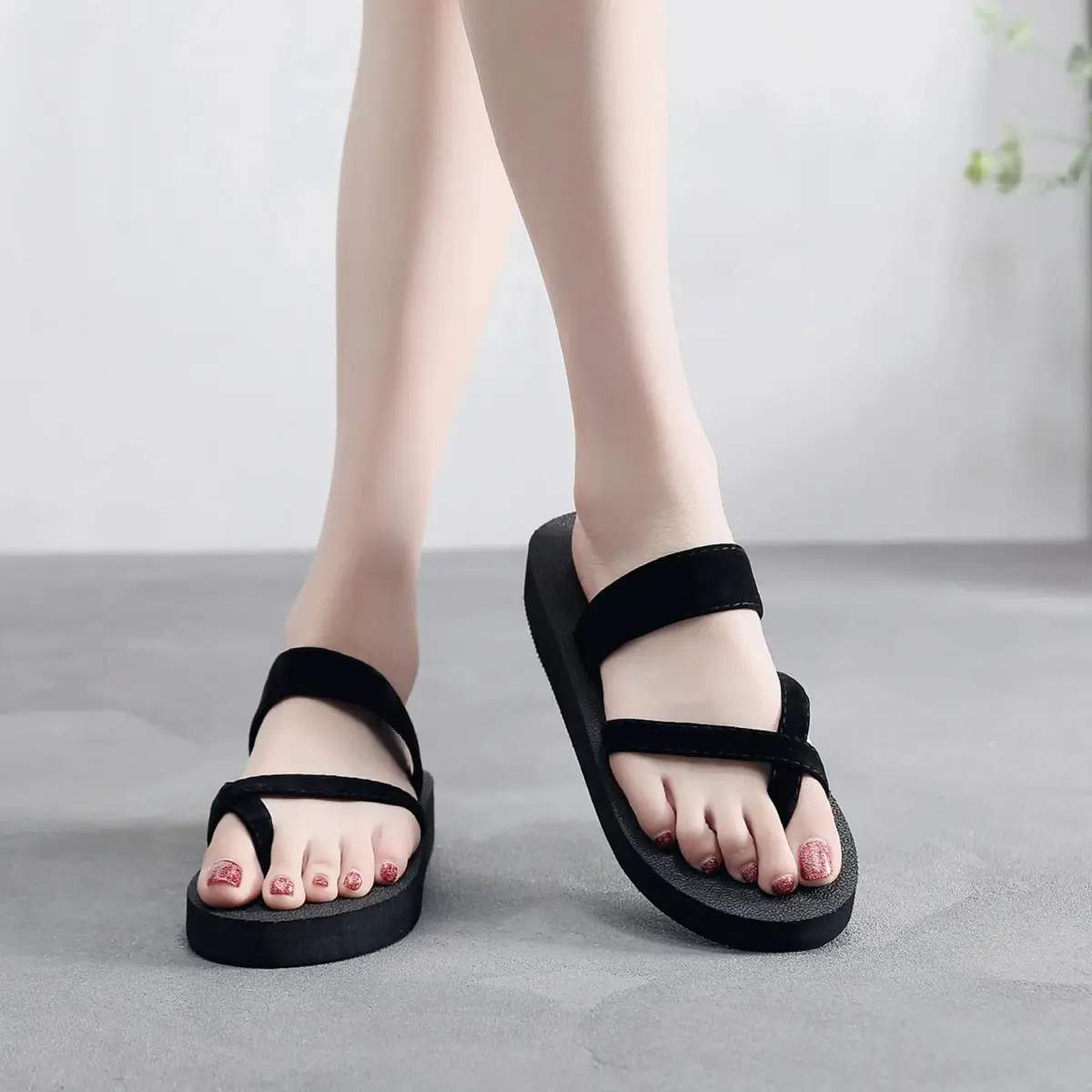 Women's Summer Comfort Slides - Lightweight Beach Flip Flops with Soft Sole Casual Sandals for Indoor Outdoor Wear